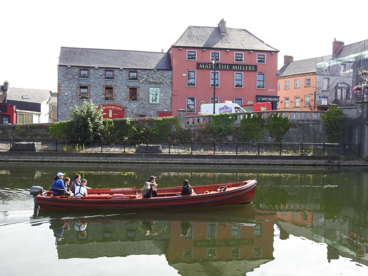 Kilkenny Hibernian Hotel ภายนอก รูปภาพ